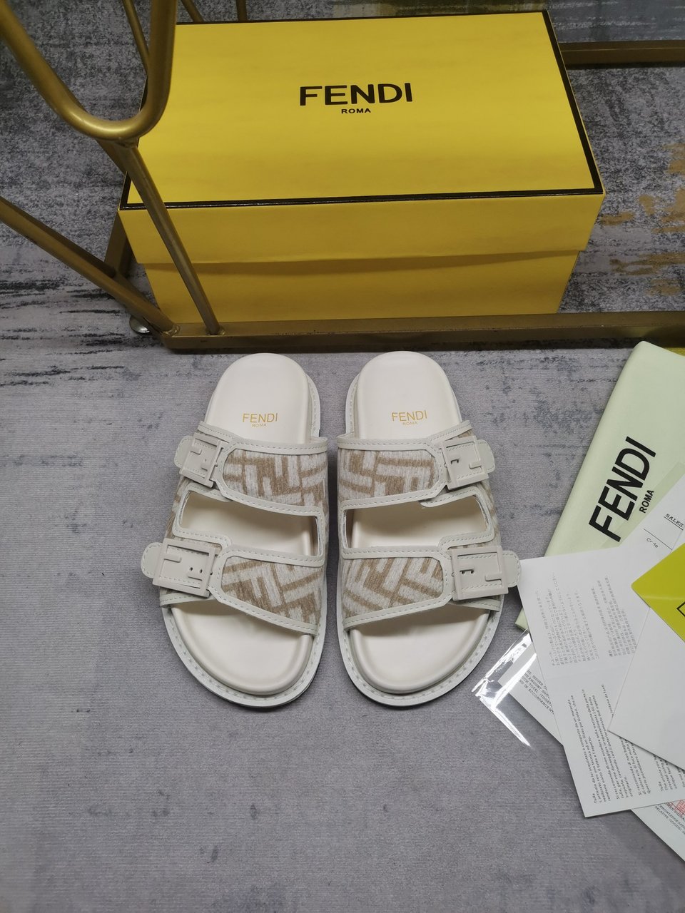 Fendi Feel Dove Grey Ff Chenille Slides White view 5