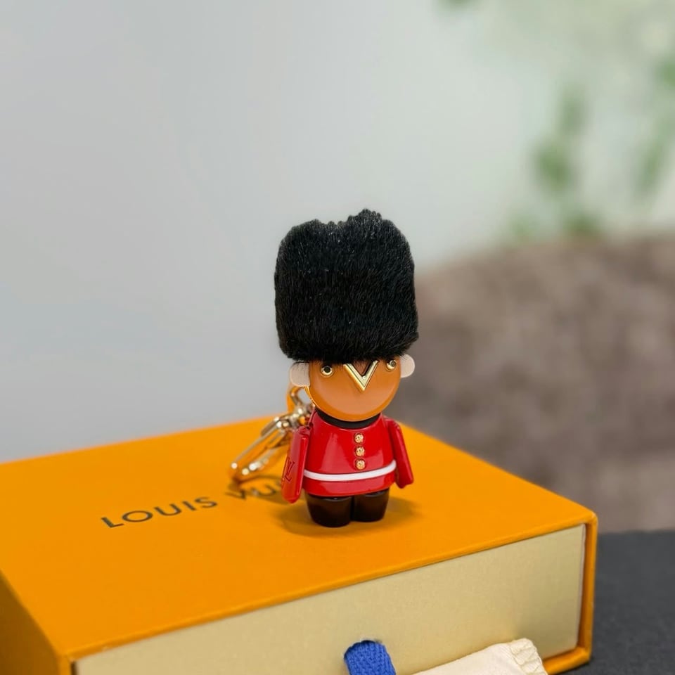Louis Vuitton Royal Guard / London Guard Key Holder &amp; Bag Charm 13cm/5.1in view 2