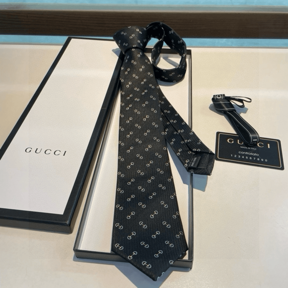 Gucci Horsebit Pattern Silk Tie For Men view 4