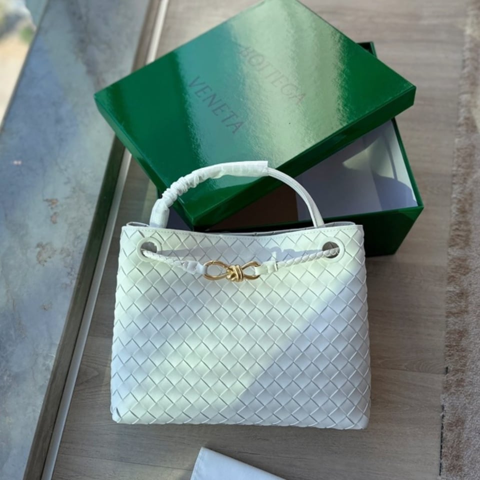Bottega Veneta Andiamo Leather Top Handle Bag White 25Cm view 3