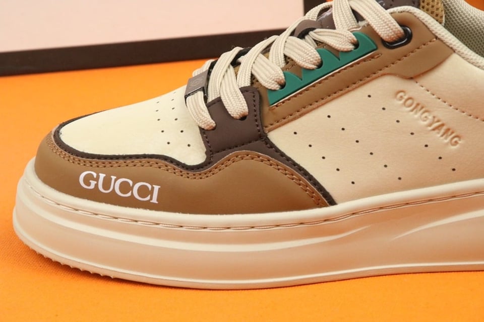 Gucci Gg Sneaker Leather In Beige And Green view 5