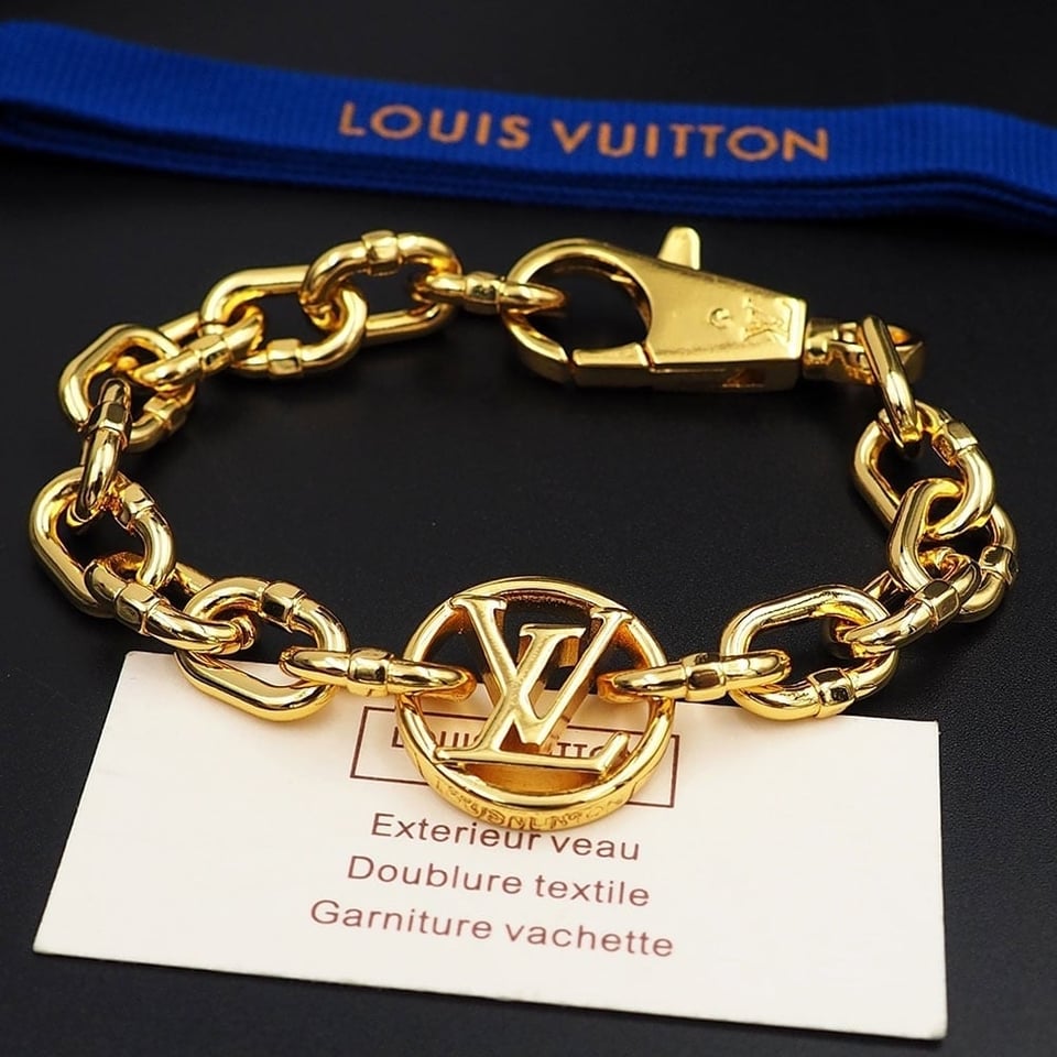 Louis Vuitton Chain Bracelet Gold view 3