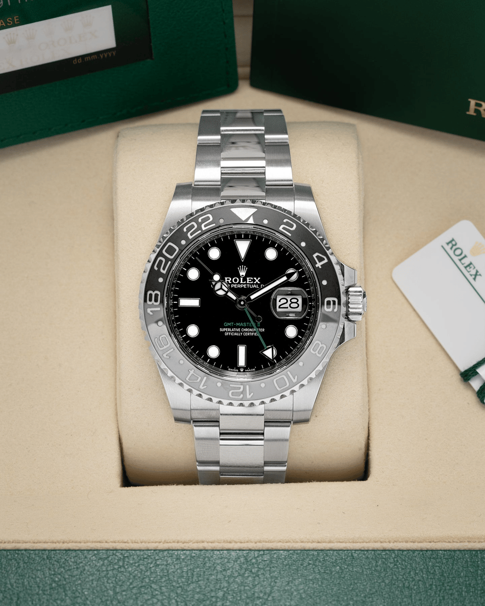 Rolex GMT-Master II 126710GRNR “Bruce Wayne” Oyster 2024 view 3