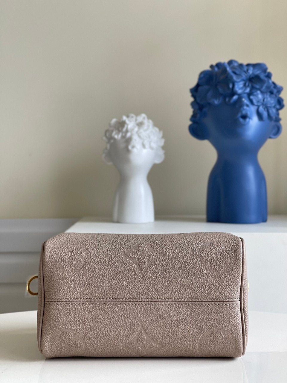 Louis Vuitton Speedy Bandoulière 25 Monogram Empreinte Tourterelle 25cm M59273 view 9
