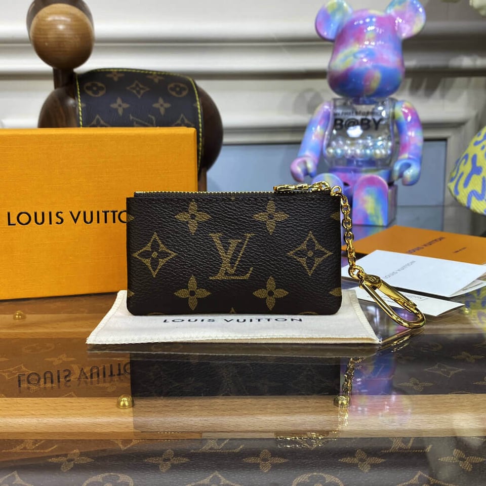 Louis Vuitton Christmas Animation 2022 Key Pouch Pink view 4