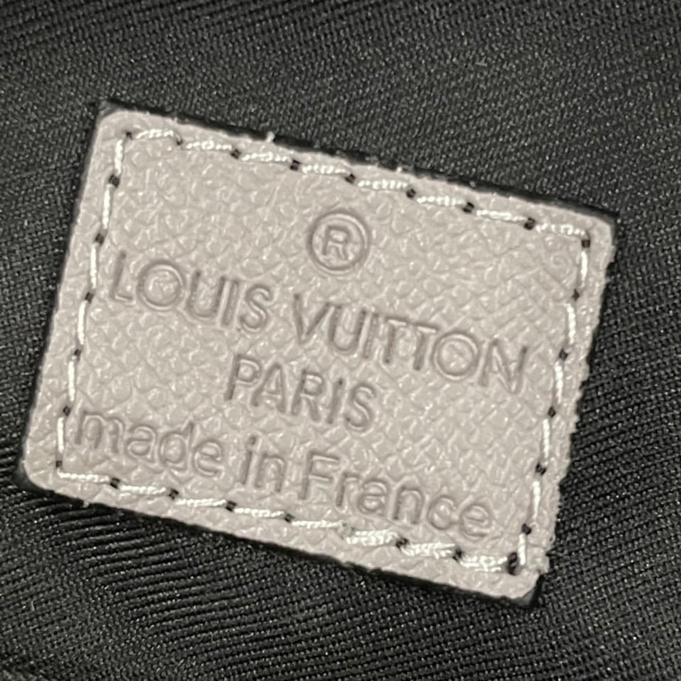 Louis Vuitton Outdoor Sling Bag Grey 21Cm view 8