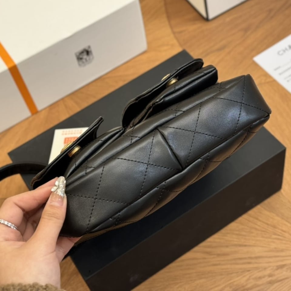 Chanel Hobo Bag Glossy Calfskin Black 25Cm/9.8in view 8