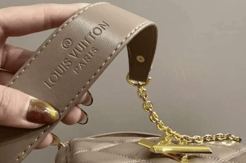 Louis Vuitton Go 14 Gm Beige 22Cm M23689 view 4