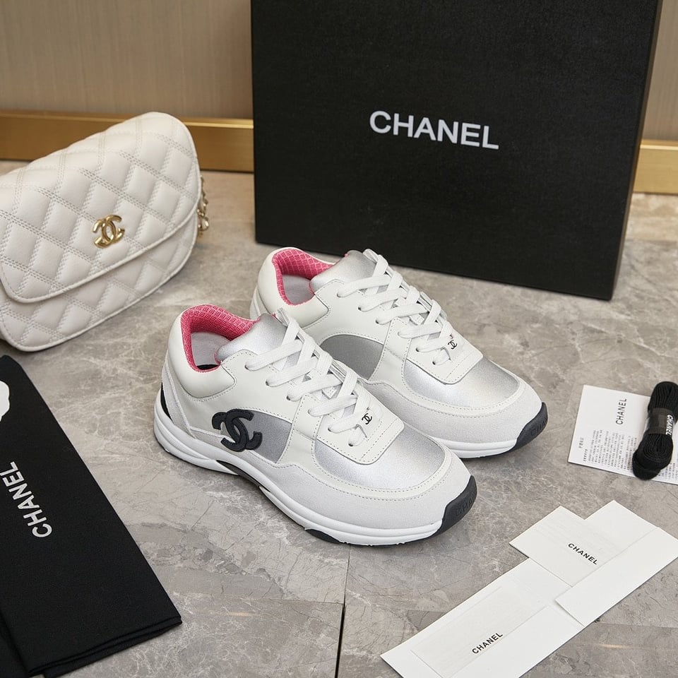 Chanel Suede And Leather Cc Low Top Sneakers White Pink view 9