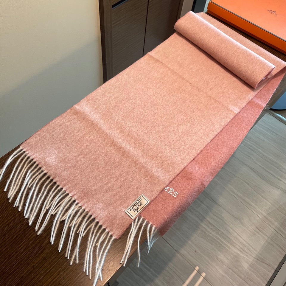 Hermes Cashmere Scarf Ombre Pink For Women 180cm view 3