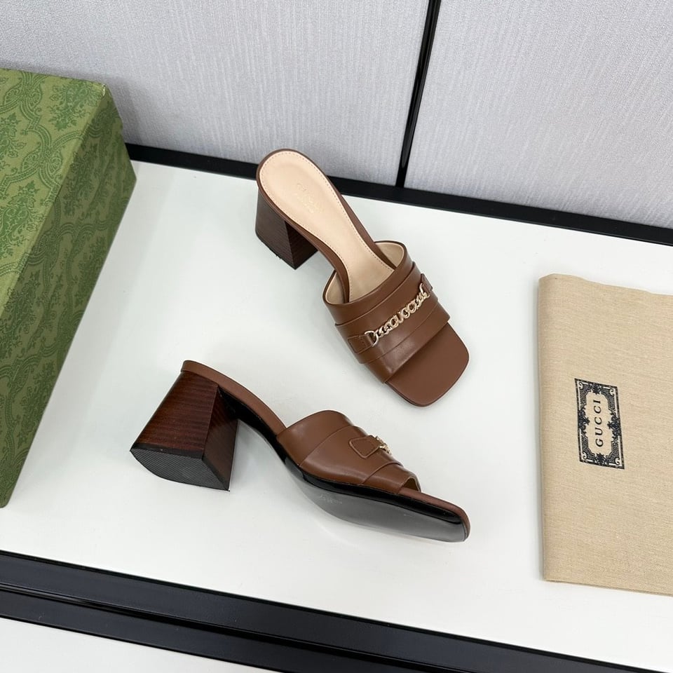 Gucci Signoria Slide Sandal In Brown 786595 Aaboc 2176 view 8