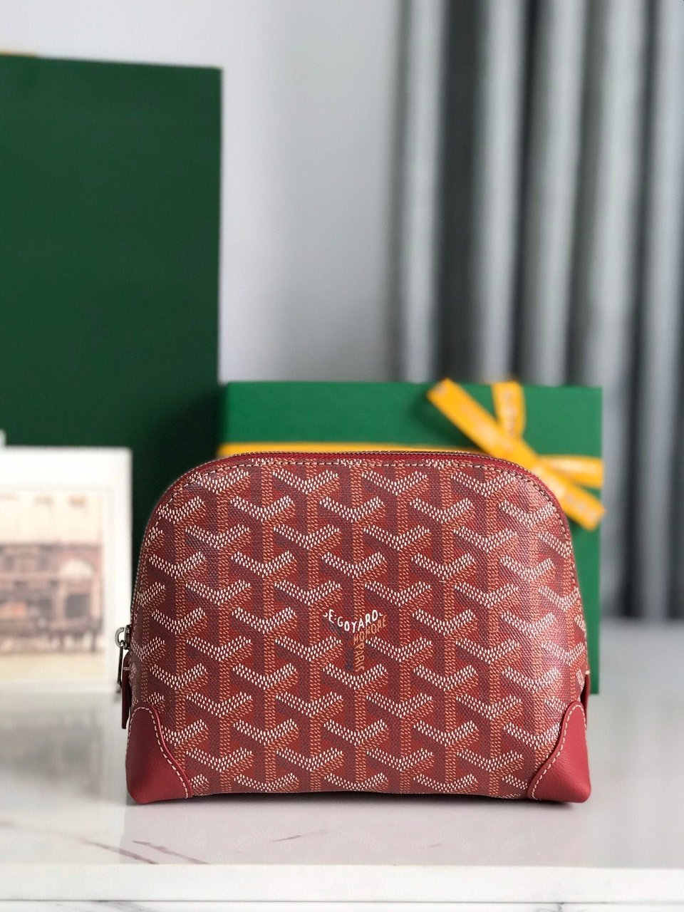Goyard Vendôme Cosmetic Pouch 17 Cm Classic Red Goyardine Canvas And Calfskin Trim view 8