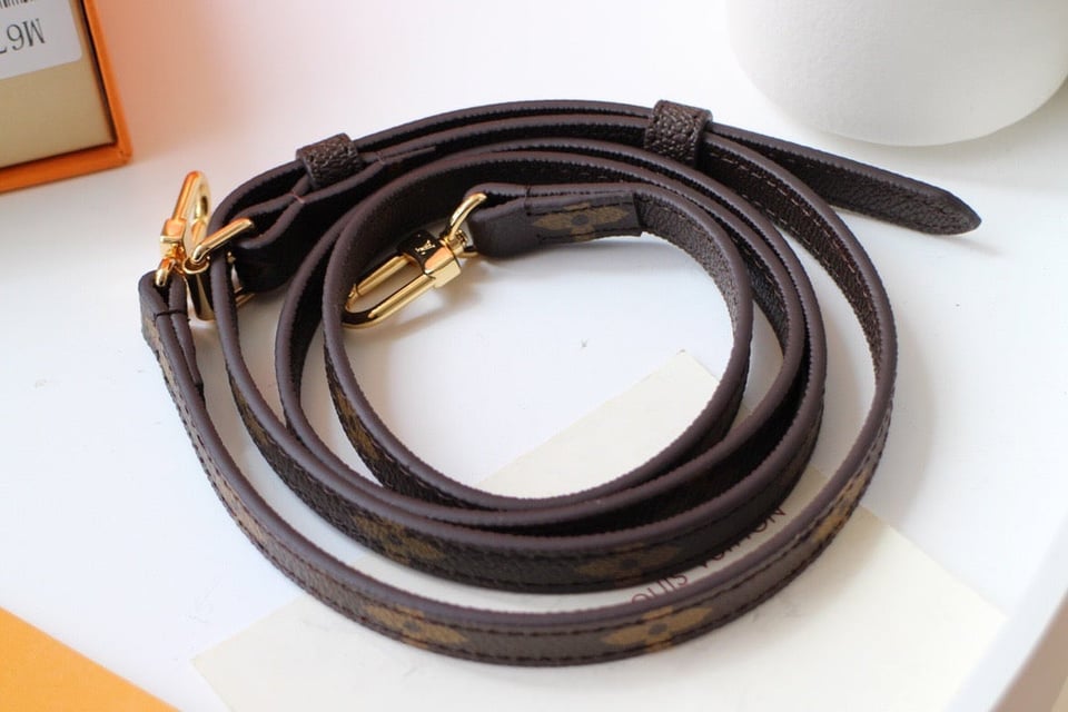 Louis Vuitton Double Zip Pochette 20Cm view 6