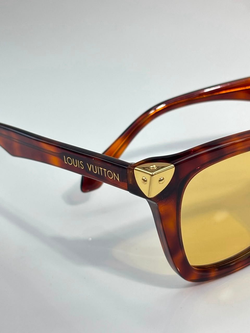 Louis Vuitton Clash Square Sunglasses Light Amber Z2703W view 4