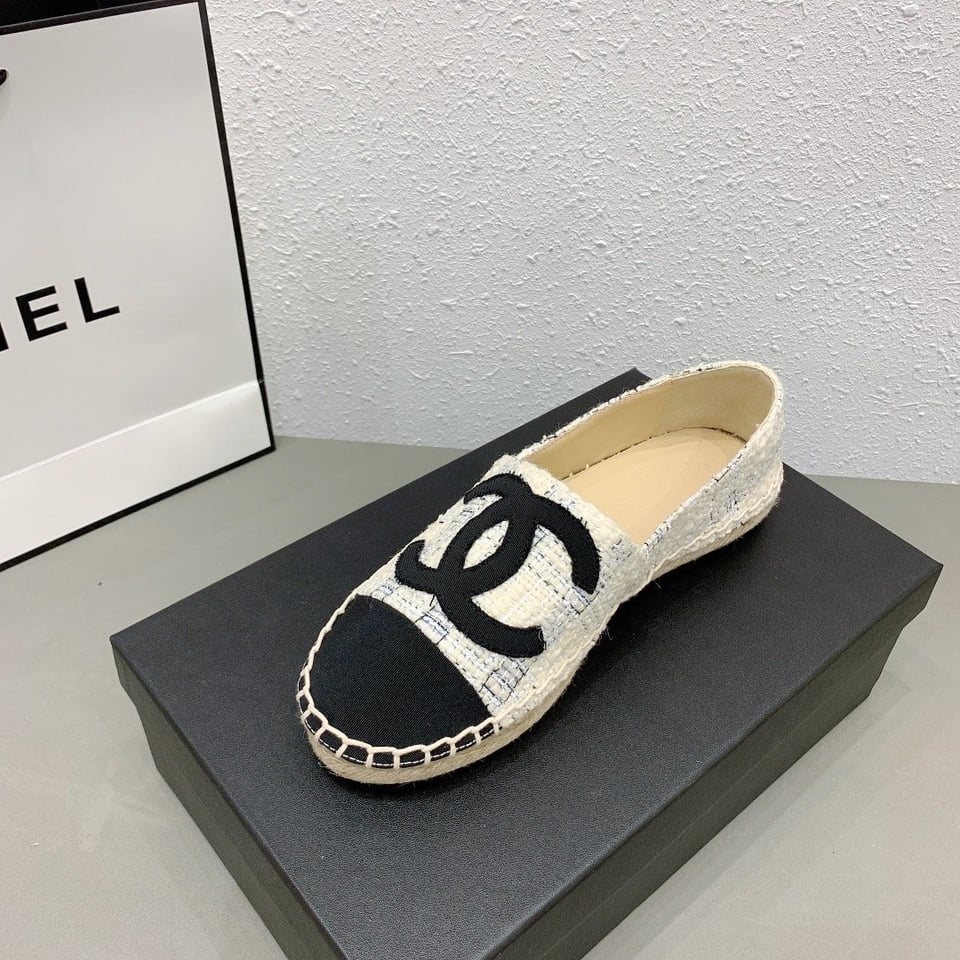 Chanel Tweed Cc Espadrilles Slip On White Blue Black view 5