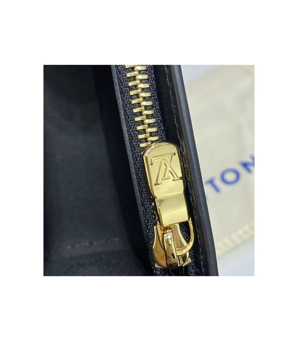 Louis Vuitton Dauphine Multicartes view 8