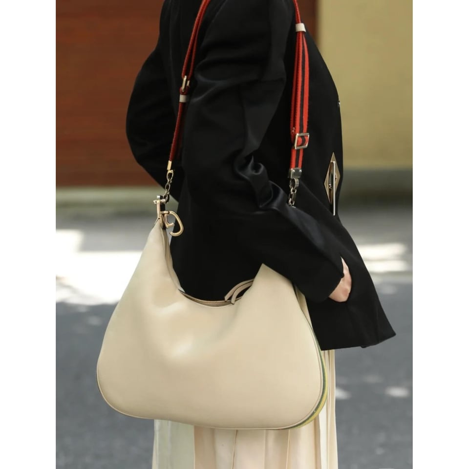 Gucci White Leather Attache Medium Shoulder Bag view 3