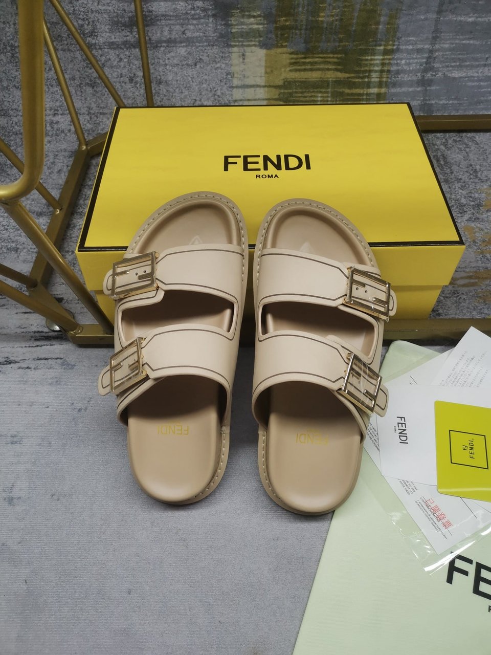 Fendi Feel Leather Slides Beige 8X8326Na7F1Kcu view 6