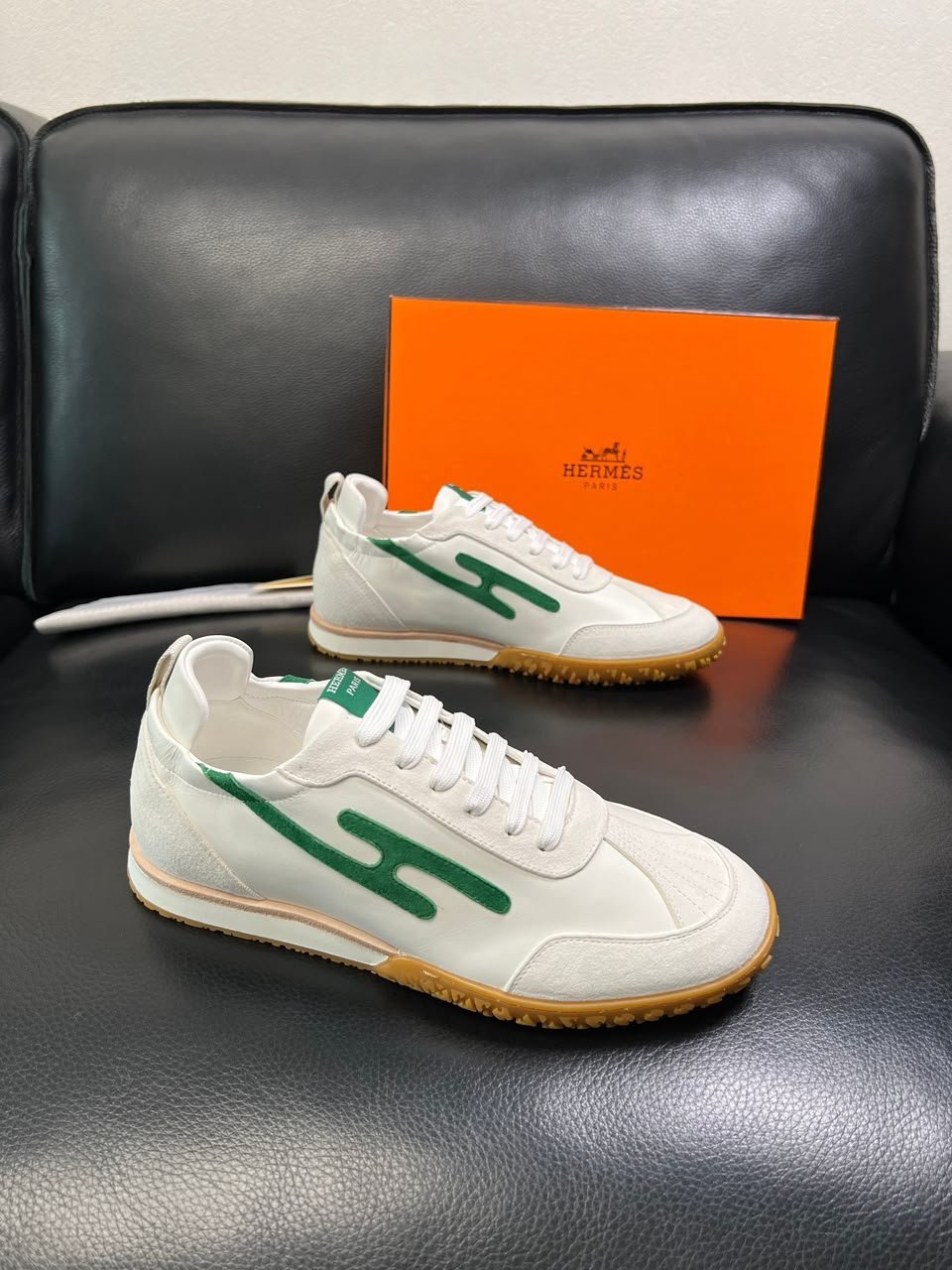 Hermes Sneakers White / Jungle Green Color Goatskin H242924ZHJM390 view 10