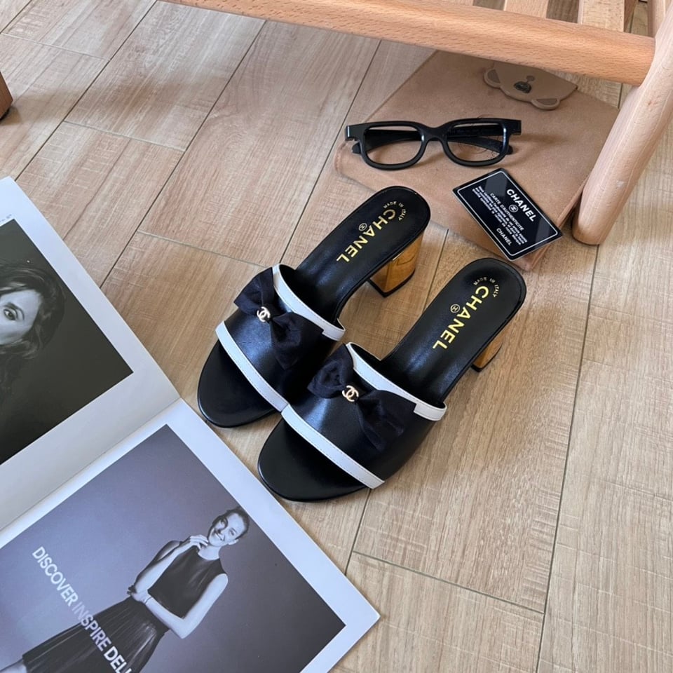 Chanel Grosgrain Ribbon Bow Mule Leather Gold Black view 9
