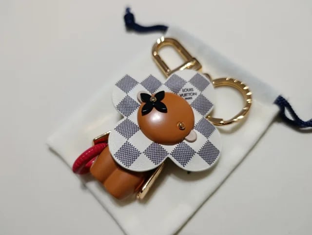 Louis Vuitton Vivienne By The Pool Bag Charm &amp; Key Holder M01168 13.5cm/5.3in view 7