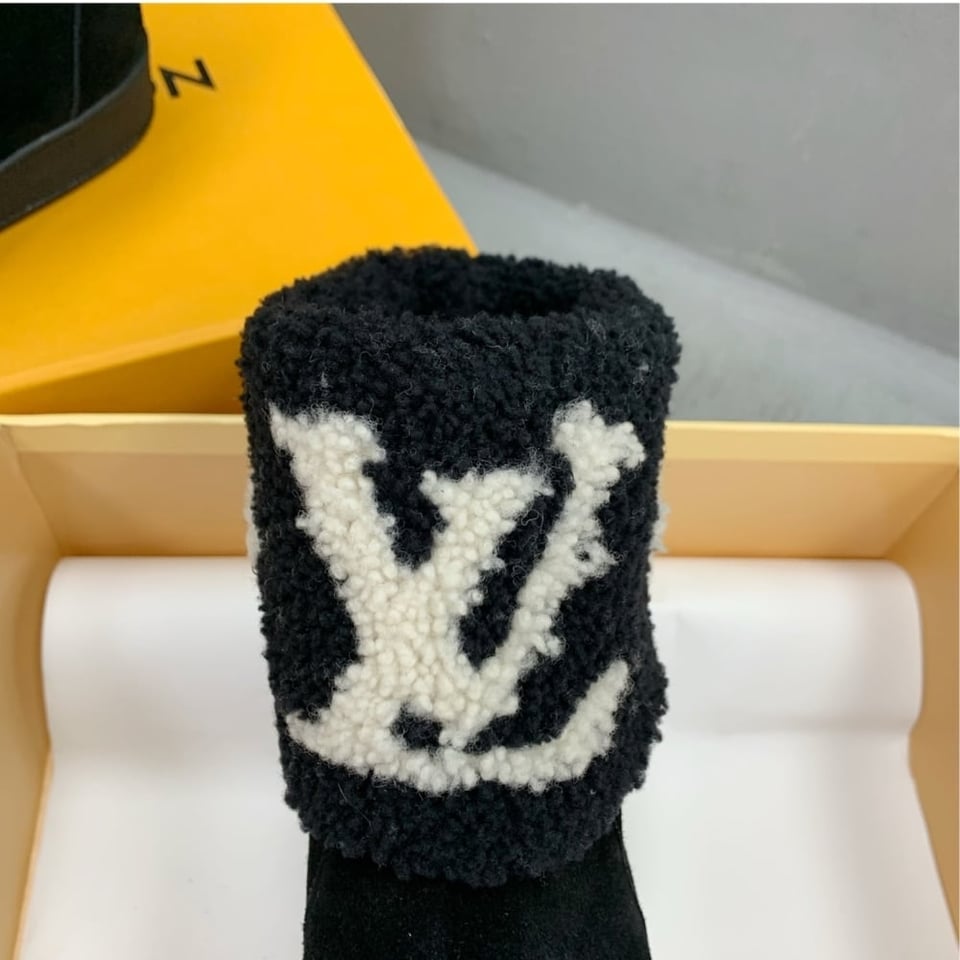Louis Vuitton Snowdrop Flat Ankle Boot Black 1Aachv view 3