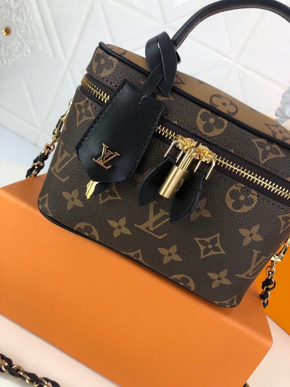 Louis Vuitton Monogram Vanity Pm M45165 view 3
