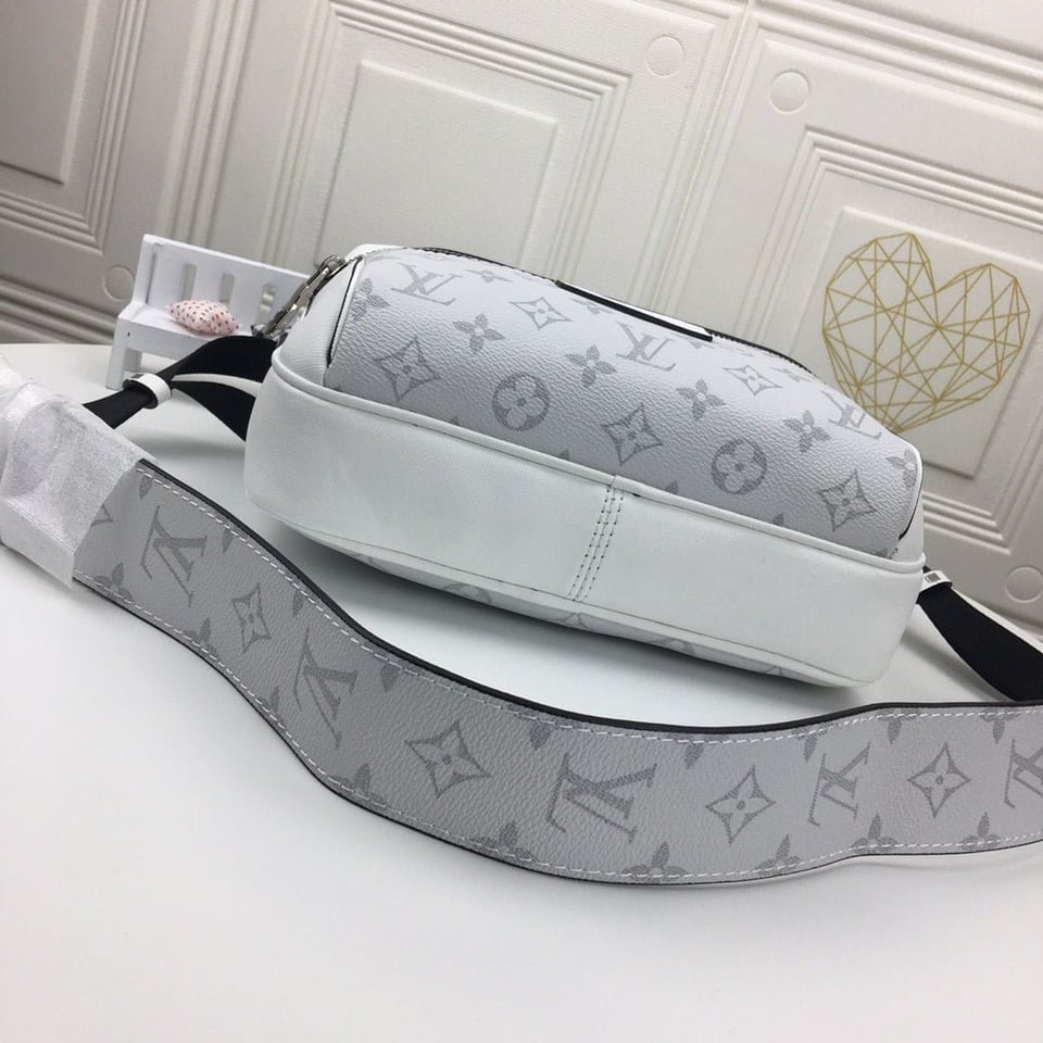 Louis Vuitton Outdoor Messenger Yellow 29Cm view 10