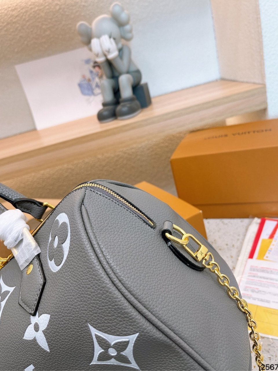 Louis Vuitton Speedy Bandouli Re 20 Monogram Empreinte Leather 20Cm M46575 view 5