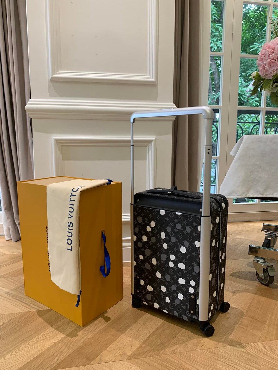 Louis Vuitton X Yayoi Kusama Horizon 55 Suitcase Grained Leather Black 55Cm view 8