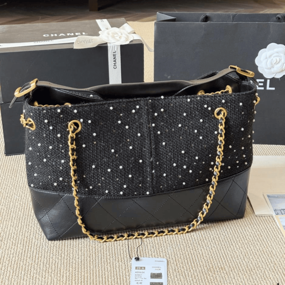 Chanel Bucket Style Hobo Bag 35cm/13.8in view 6
