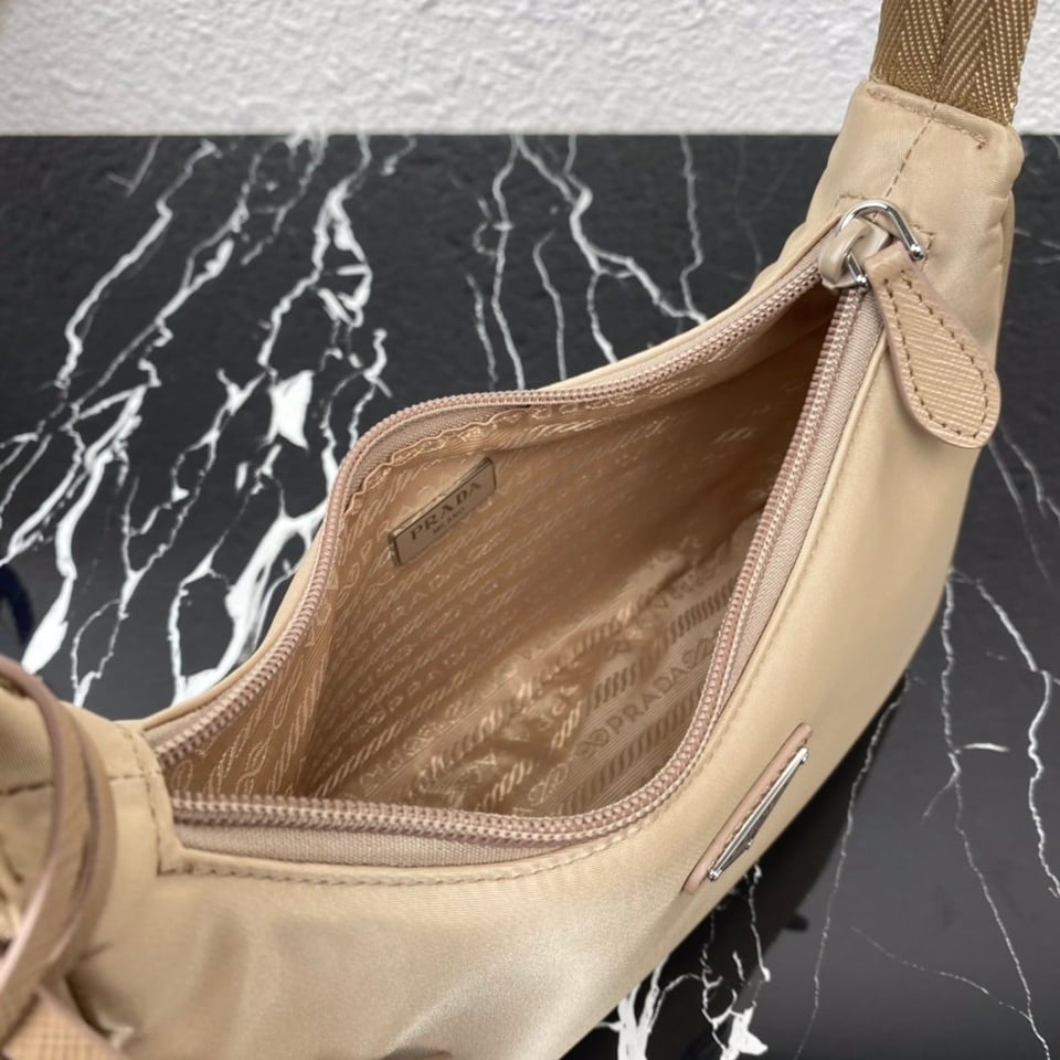 Prada Re-Nylon Re-Edition 2000 Mini-Bag Nude view 6