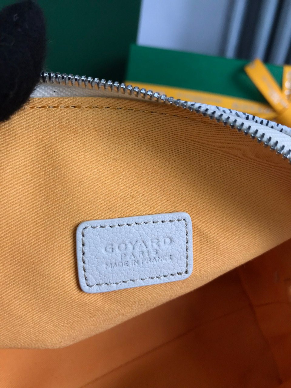 Goyard Vendôme Cosmetic Pouch 17cm White Goyardine Canvas And Calfskin Trim view 7