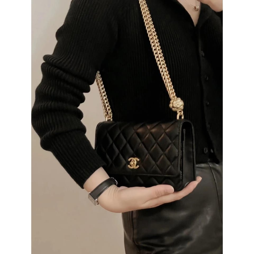 Chanel Camellia Crush Wallet On Chain Lambskin 19.2cm view 5