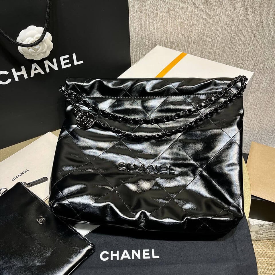 Chanel 22 Small Handbag Shiny Calfskin Black with Black logo view 3
