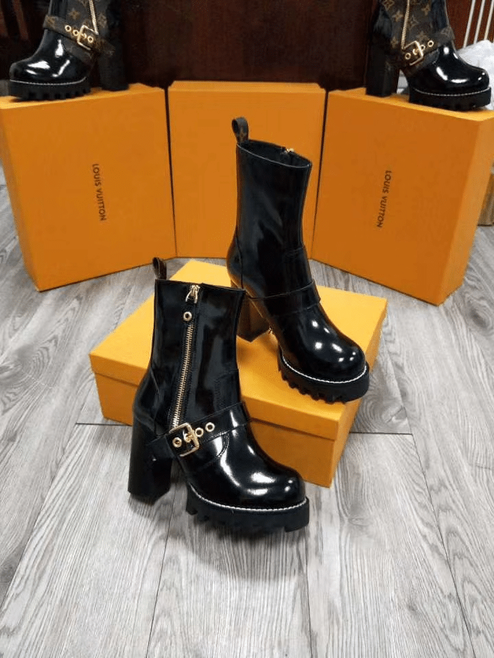 Louis Vuitton Star Trail Ankle Boots Black view 4