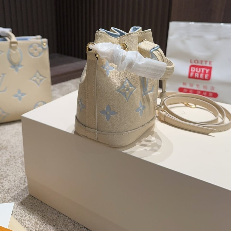 Louis Vuitton Nano No Candy Blue 13Cm view 8