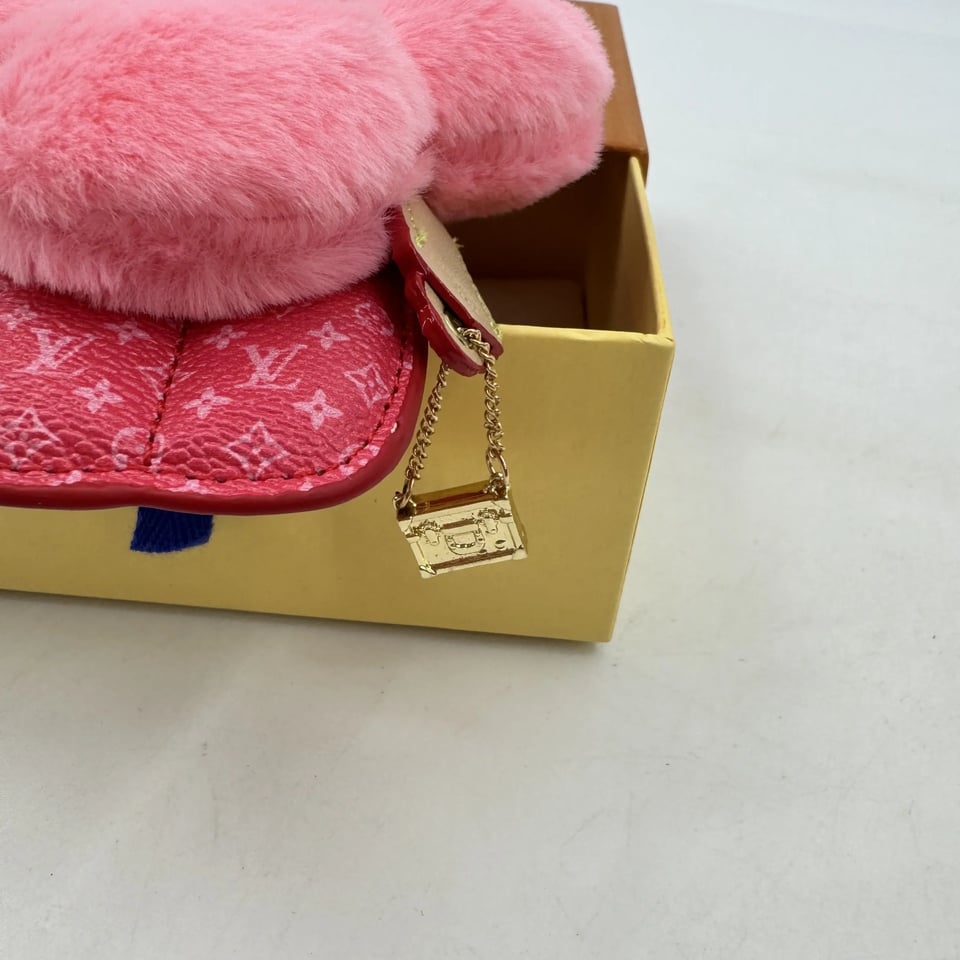 Louis Vuitton Vivienne Fashionista Bag Charm M01737 Pink Calfskin 18cm/7.1in view 3