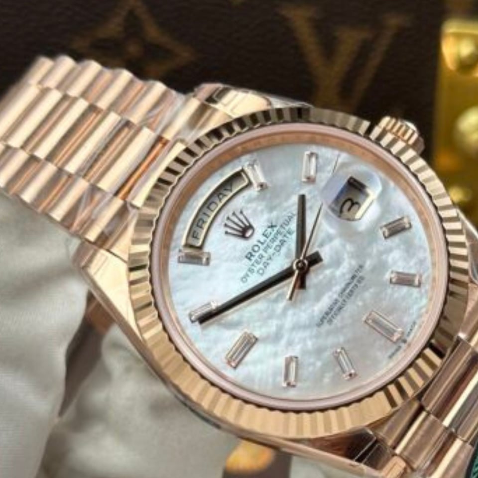 [Superclone] Rolex Day-Date 40mm Mother – Of – Pearl Dial President 228235 view 3