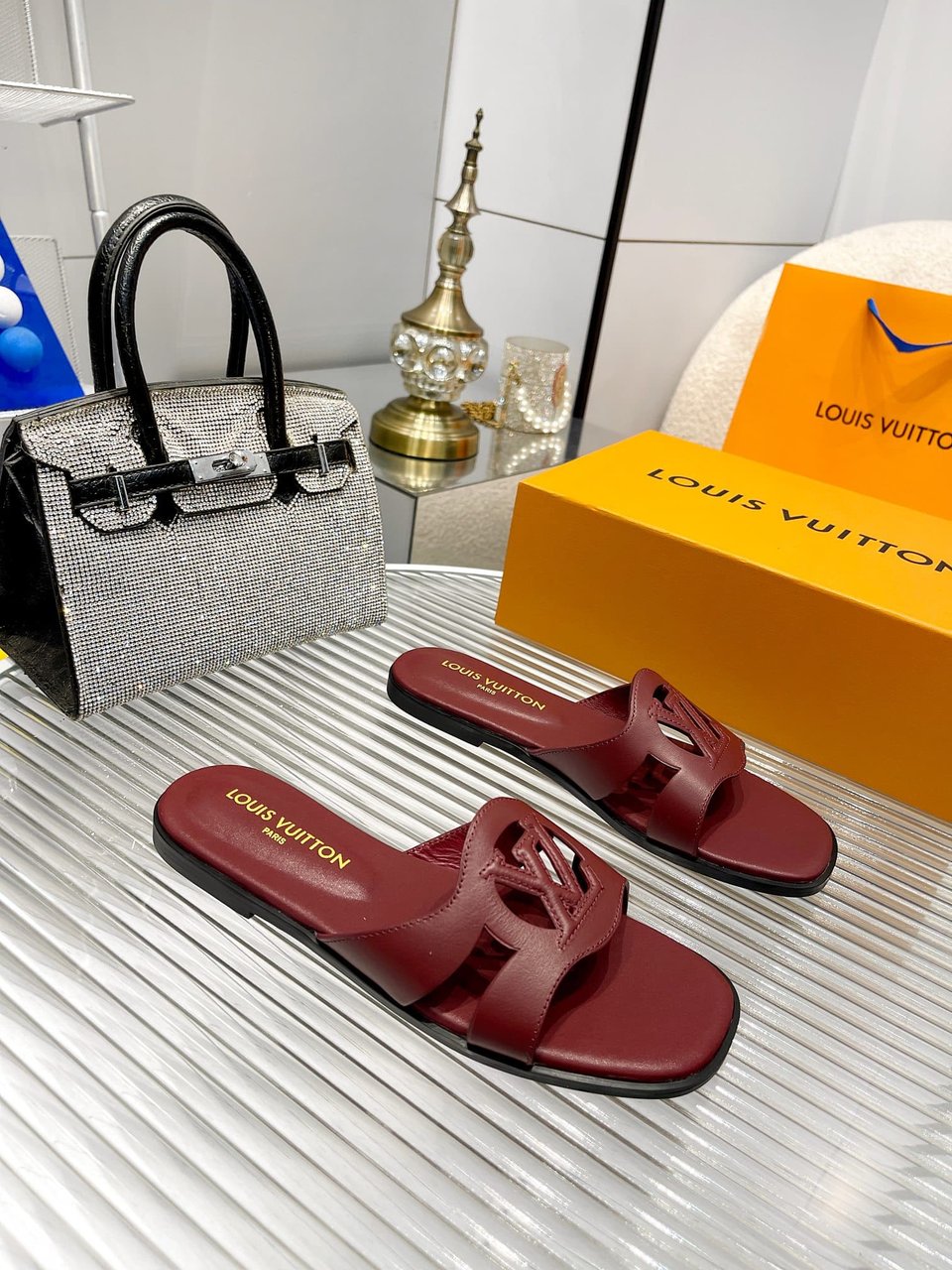 Louis Vuitton Lv Isola Flat Mule Red 1Abp2W view 5