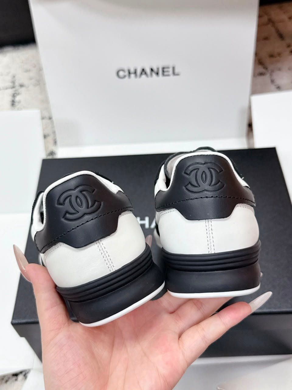 Chanel Sneakers Calf &amp; Velvet Goat Black &amp; White G47274 view 7