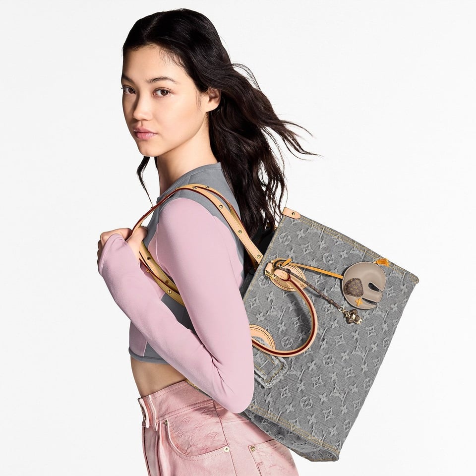Louis Vuitton OnTheGo MM Bag Washed Grey M13189 32cm/ 12.6in view 3