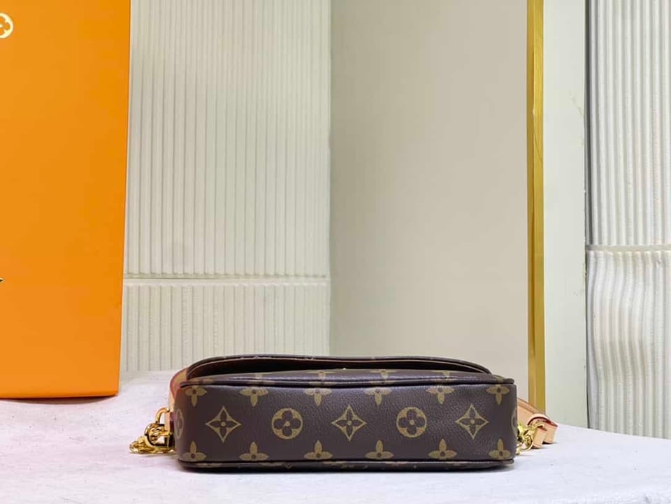 Louis Vuitton Ivy Wallet On Chain Bag view 8