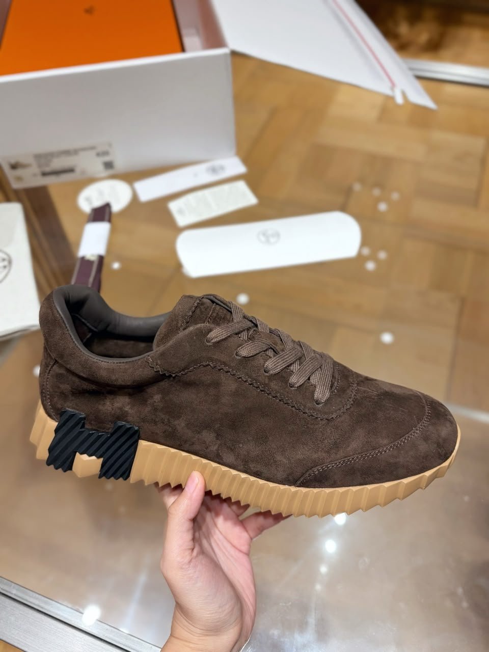 Hermes Bouncing Sneaker Écorce Color Goatskin H252782ZHF7390 view 2