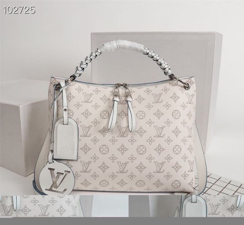 Louis Vuitton Beaubourg Hobo Mm White view 6