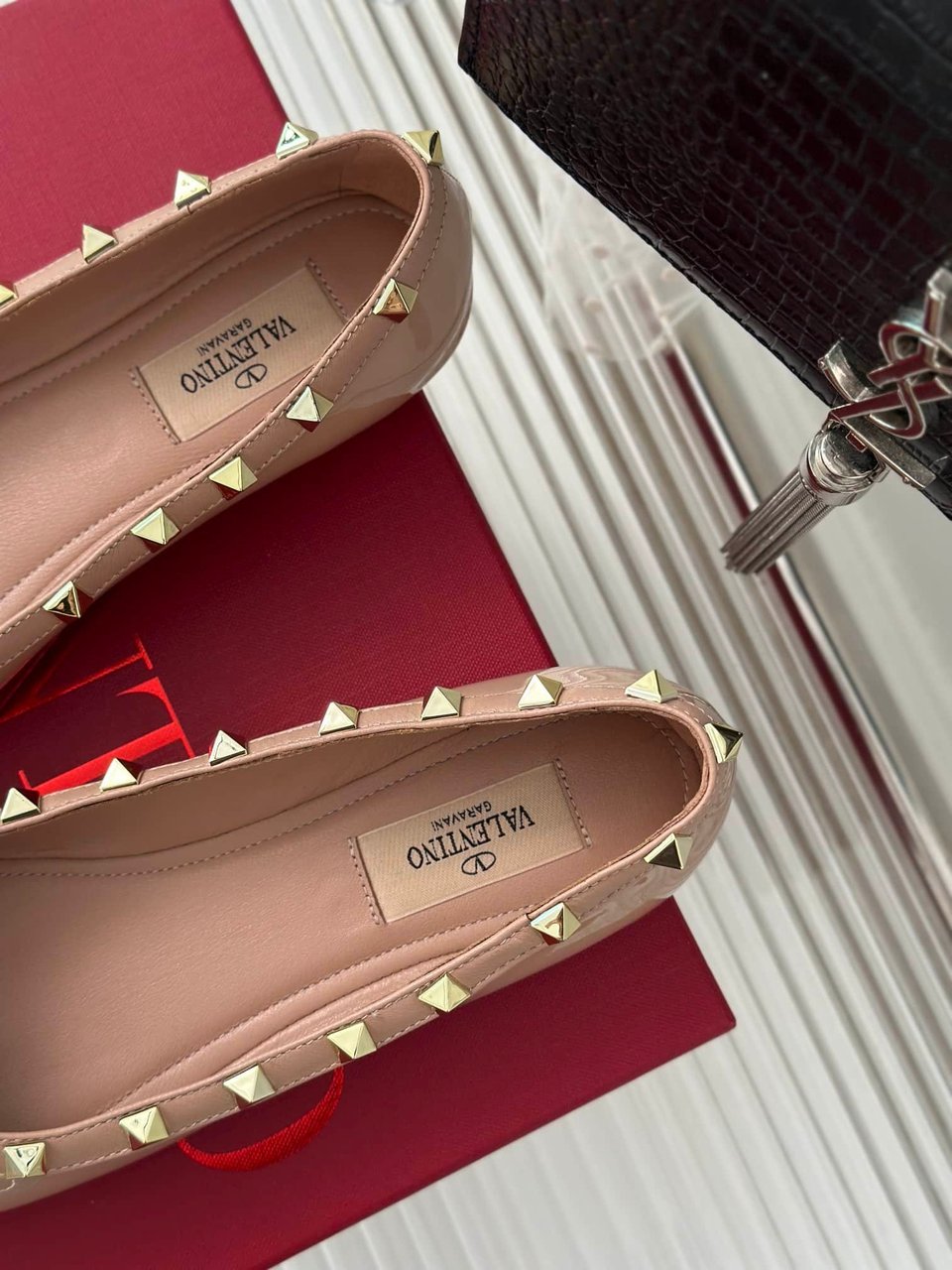 Valentino Garavani Rockstud Patent Leather Ballerina Rose Cannelle 3W2S0Hq5Vnw Gf9 view 4