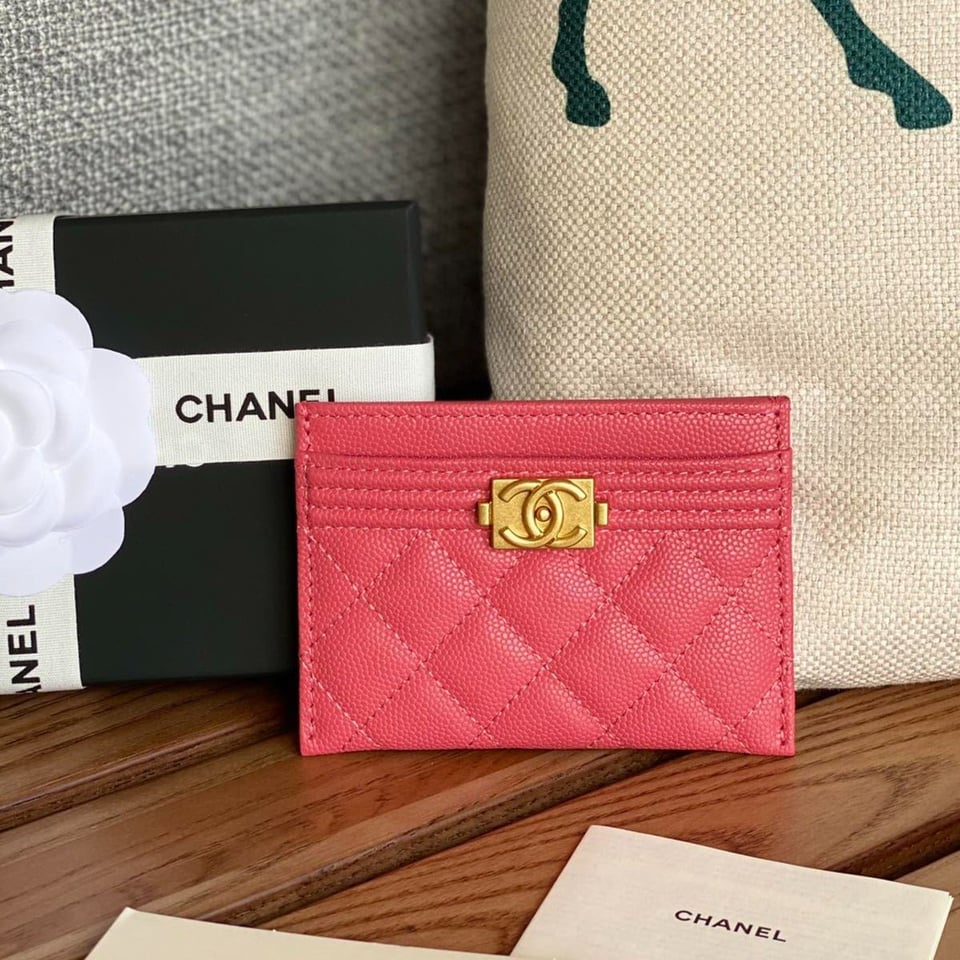 Chanel Boy 11Cm Card Holder Red Caviar Gold Hardware view 2