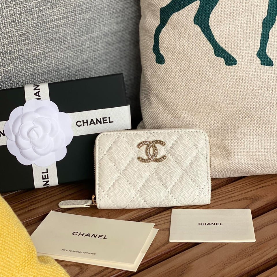 Chanel Zipped Wallet 11Cm White Caviar Gold Hardware view 2