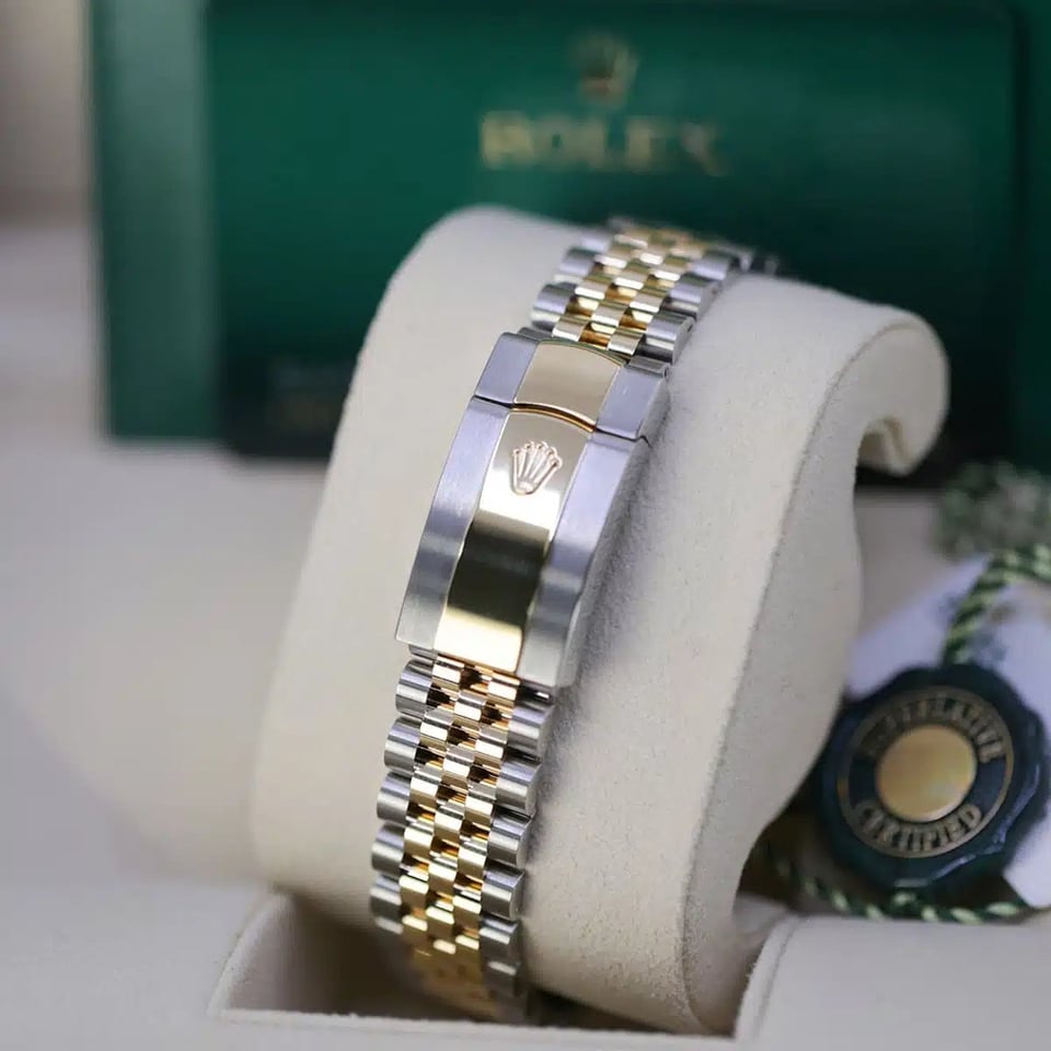 Rolex Datejust II 41mm Champagne Dial 126333 view 5