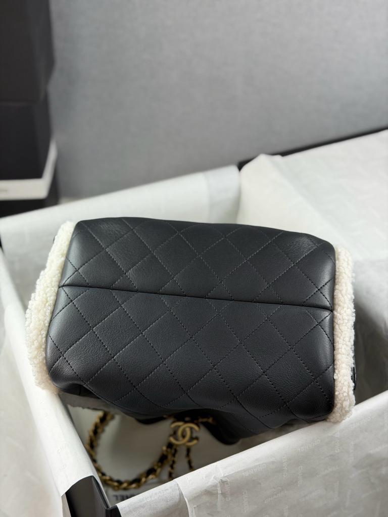 Chanel 25 Small Handbag Crumpled Shearling Sheepskin view 7